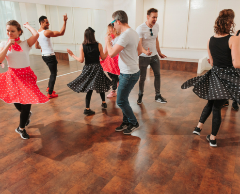 Rock & roll workshop bij Paaldansstudio & Dance Centre - Leer swingende moves en energieke grooves - ervaar de ultieme dansbeleving!